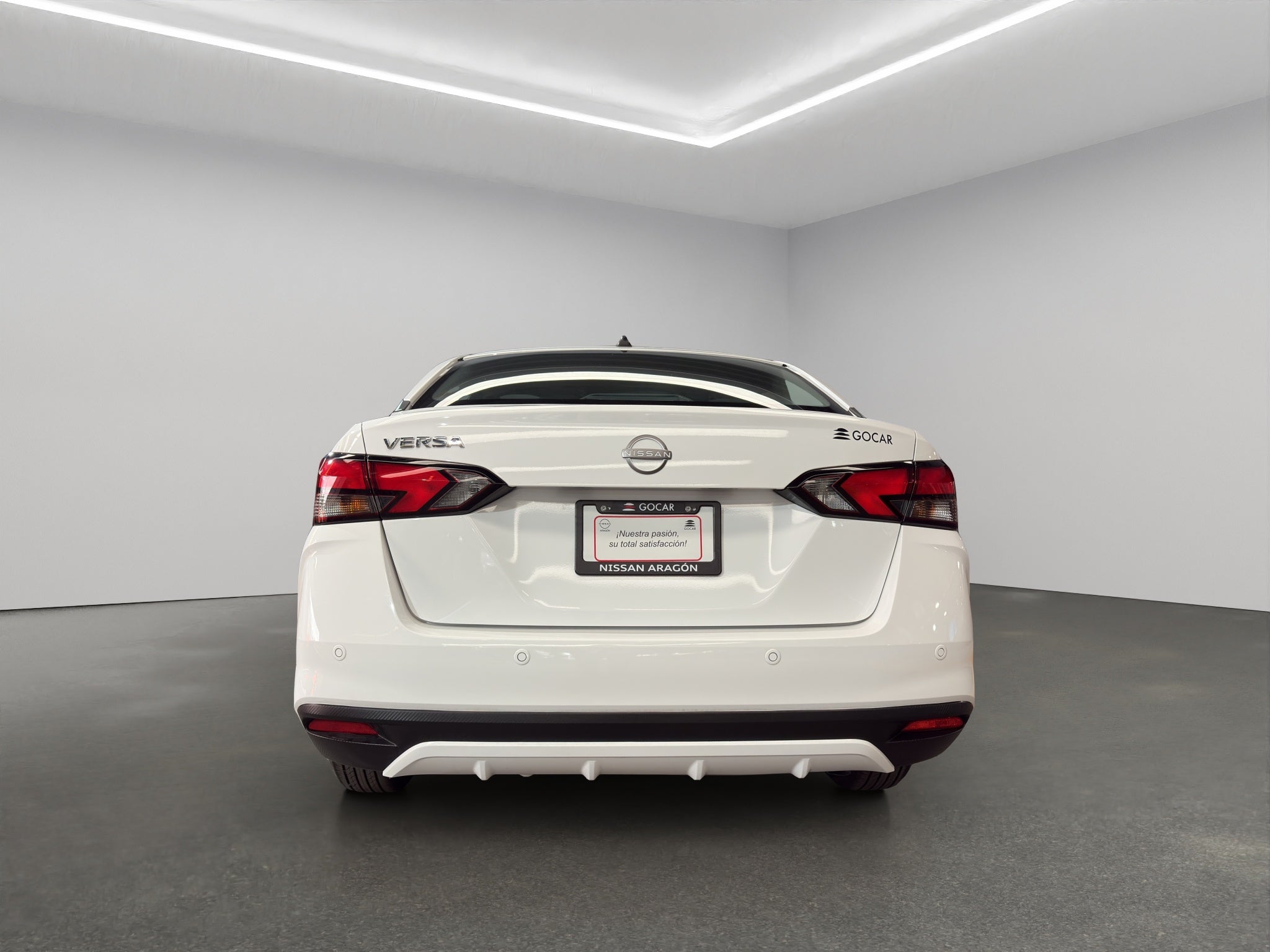 2024 Nissan Versa 4 pts. Sense, TM5, a/ac., R-15