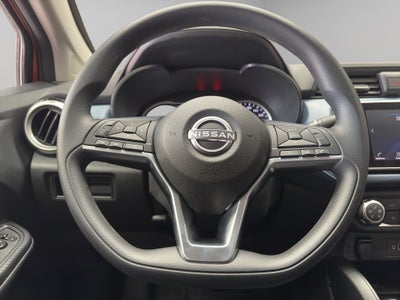 2024 Nissan Versa 4 pts. Advance, CVT, a/ac., f. niebla, RA-16