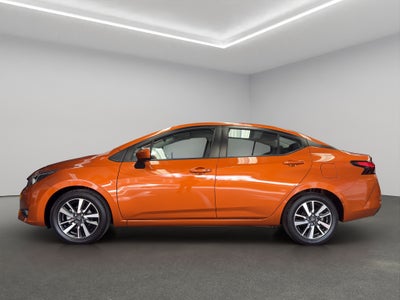 2024 Nissan Versa 4 pts. Advance, CVT, a/ac., f. niebla, RA-16