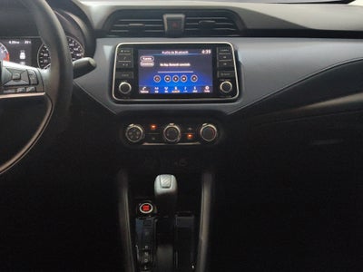 2024 Nissan Versa 4 pts. Advance, CVT, a/ac., f. niebla, RA-16