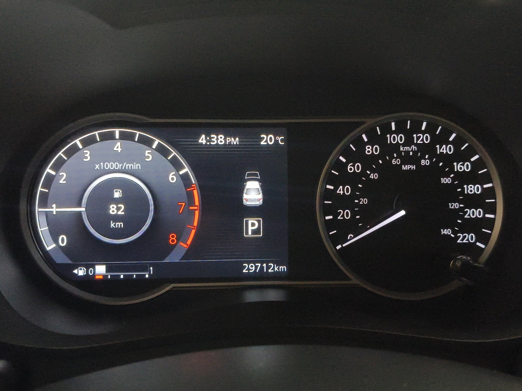 2024 Nissan Versa 4 pts. Advance, CVT, a/ac., f. niebla, RA-16