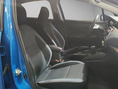 2024 Nissan Versa 4 pts. Advance, CVT, a/ac., f. niebla, RA-16