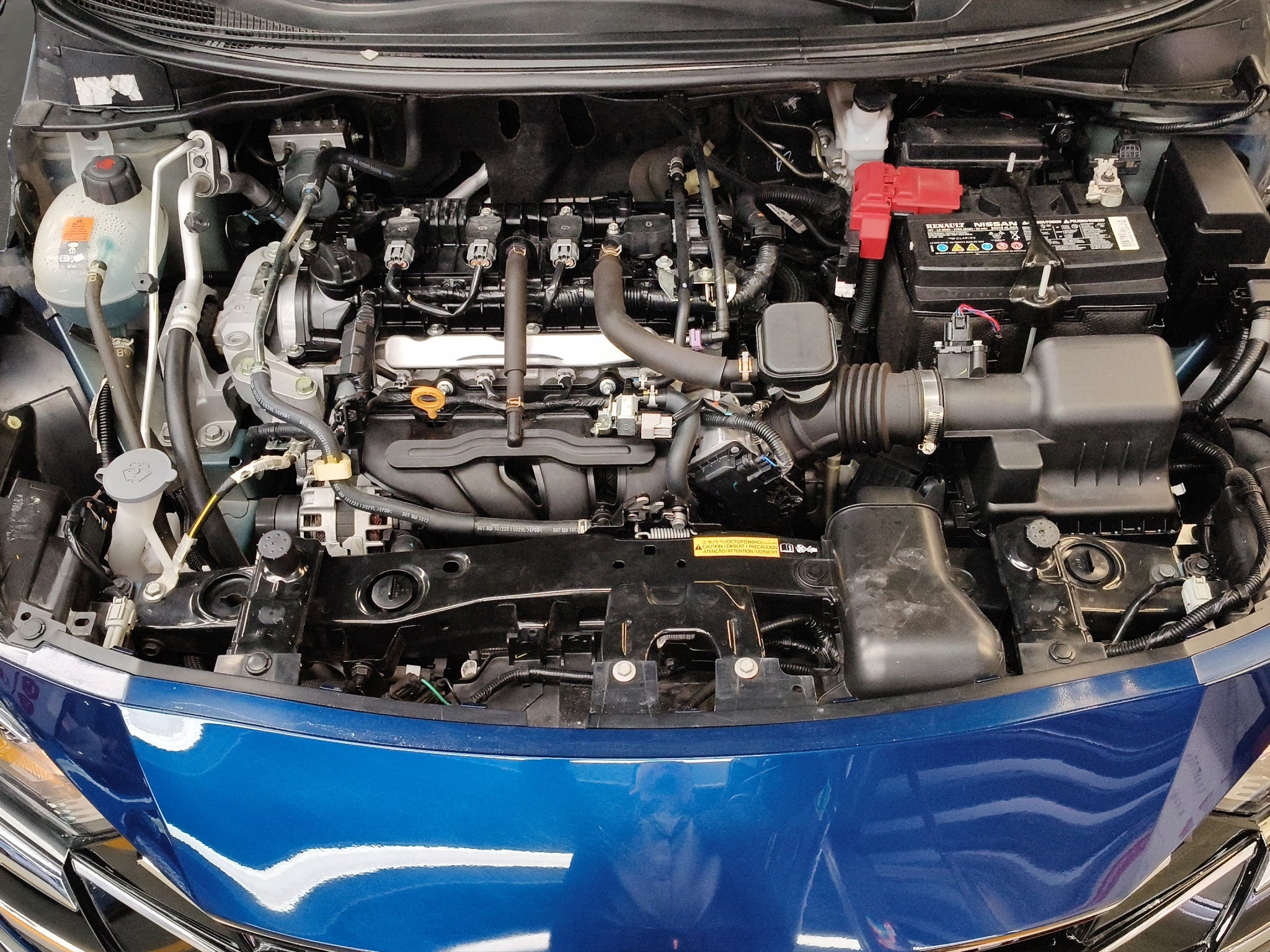 2024 Nissan Versa 4 pts. Sense, CVT, a/ac., R-15