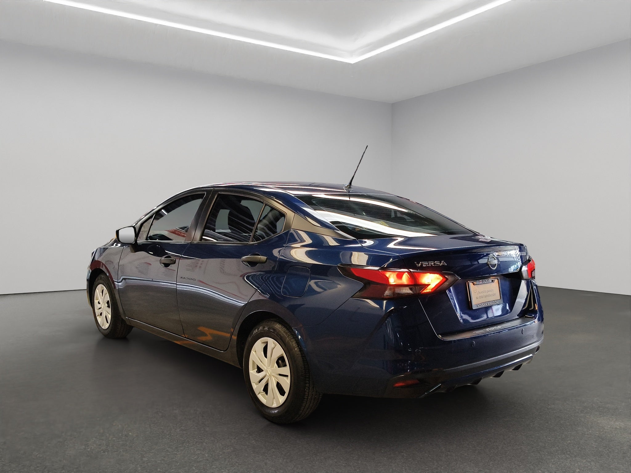 2024 Nissan Versa 4 pts. Sense, CVT, a/ac., R-15