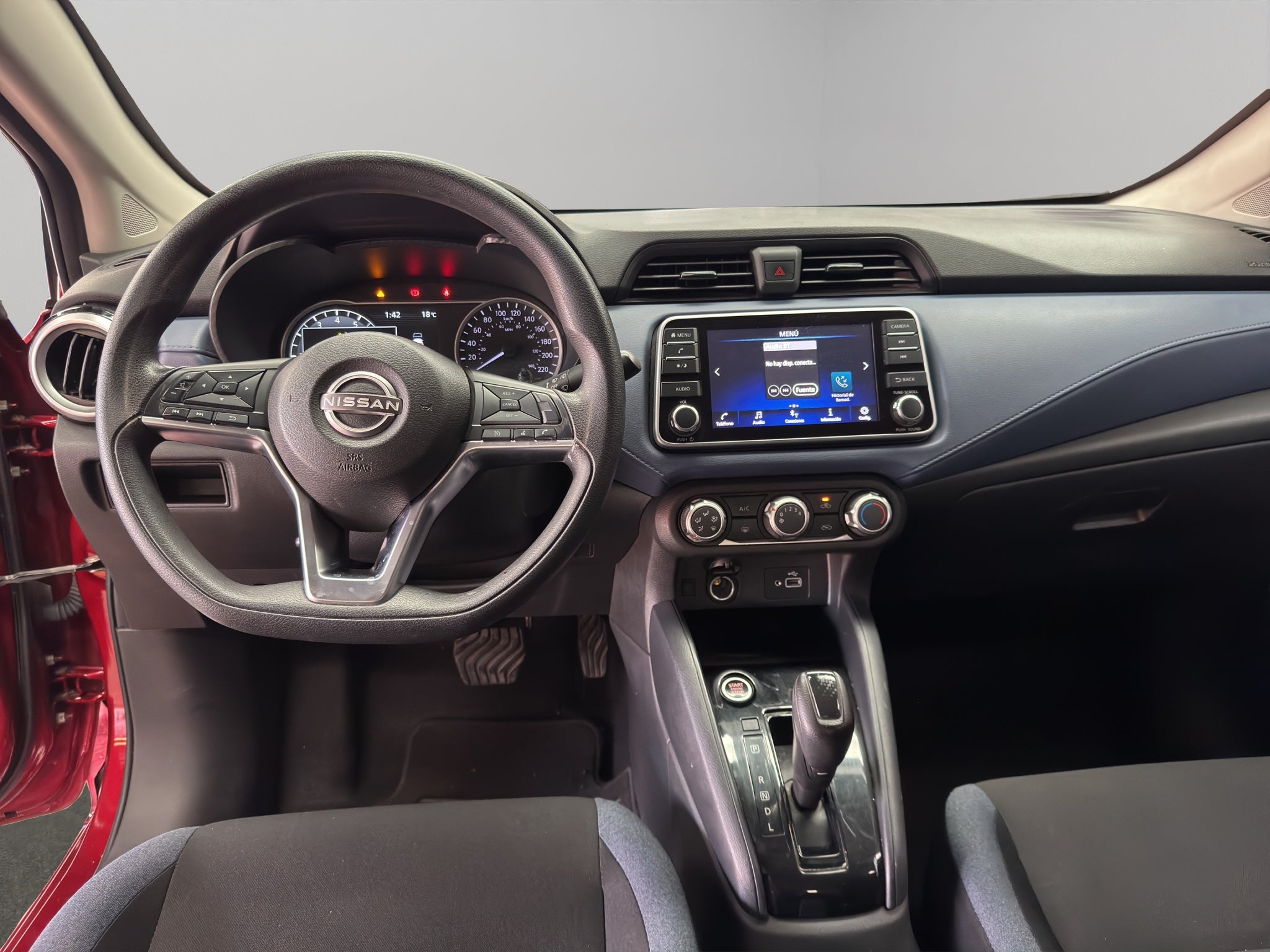 2024 Nissan Versa 4 pts. Advance, CVT, a/ac., f. niebla, RA-16