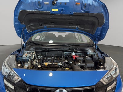 2024 Nissan Versa 4 pts. Advance, CVT, a/ac., f. niebla, RA-16