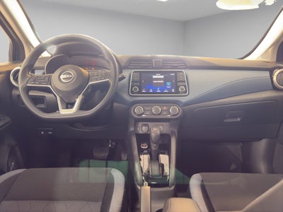 2024 Nissan Versa 4 pts. Advance, CVT, a/ac., f. niebla, RA-16