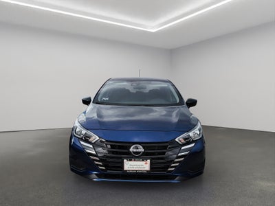 2025 Nissan Versa 4 pts. Sense, TM5, a/ac., R-15 (línea anterior)