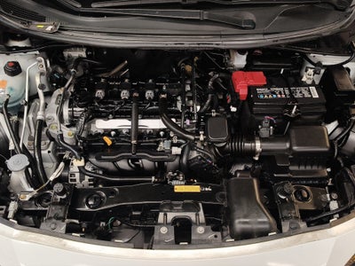 2025 Nissan Versa 4 pts. Sense, CVT, a/ac., R-15 (línea anterior)