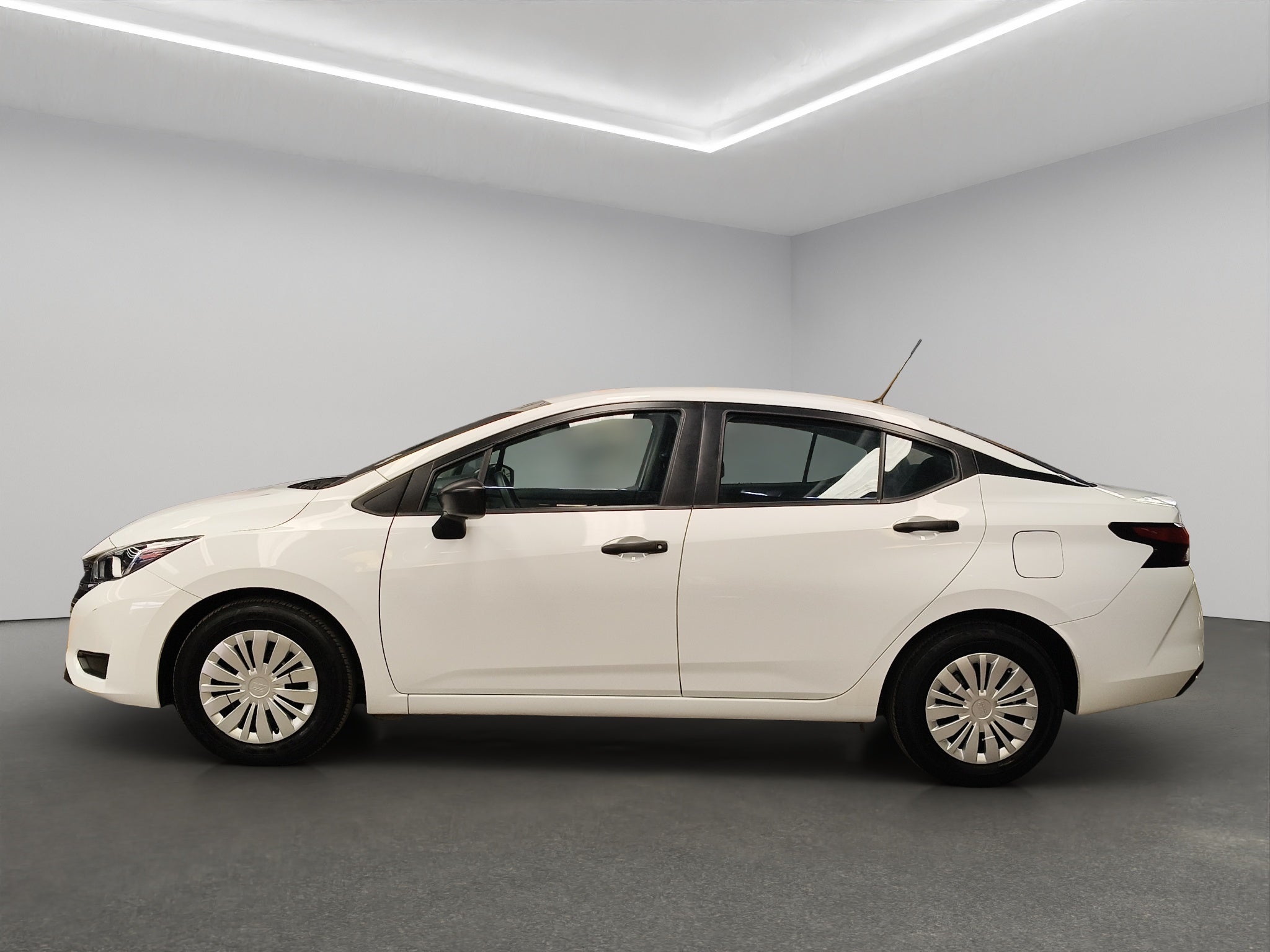 2025 Nissan Versa 4 pts. Sense, CVT, a/ac., R-15 (línea anterior)