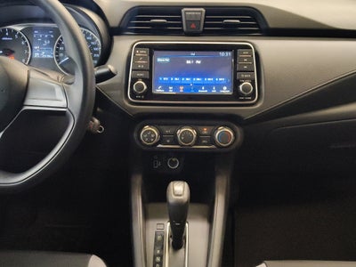 2025 Nissan Versa 4 pts. Sense, TM5, a/ac., R-15 (línea anterior)