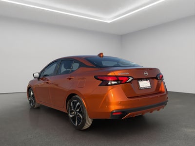 2024 Nissan Versa 4 pts. Exclusive, CVT, a/ac. Aut., piel, f. niebla, f. led, RA-17