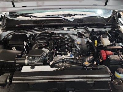 2024 Nissan Comerciales NP300 2 pts. Pick-Up, Cab. Sencilla, TM6, a/ac.