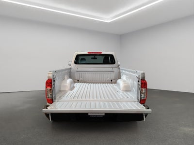 2024 Nissan Comerciales NP300 2 pts. Pick-Up, Cab. Sencilla, TM6, a/ac.