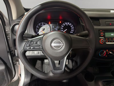 2024 Nissan Comerciales NP300 2 pts. Chas. Cab., TM6