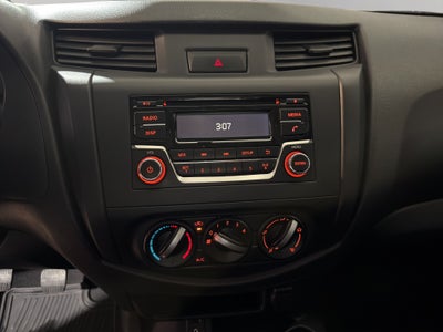 2024 Nissan Comerciales NP300 2 pts. Chas. Cab., TM6