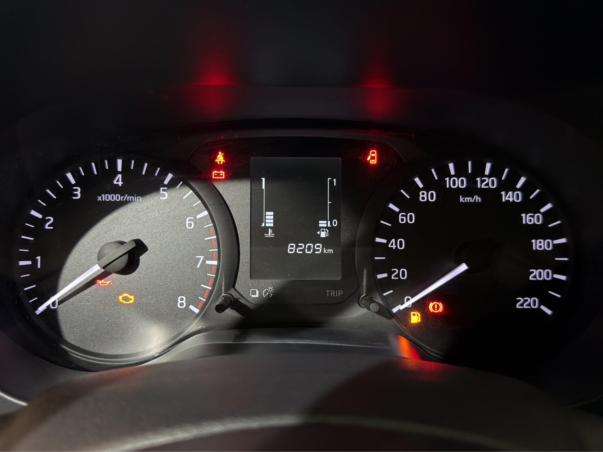 2024 Nissan Comerciales NP300 2 pts. Chas. Cab., TM6