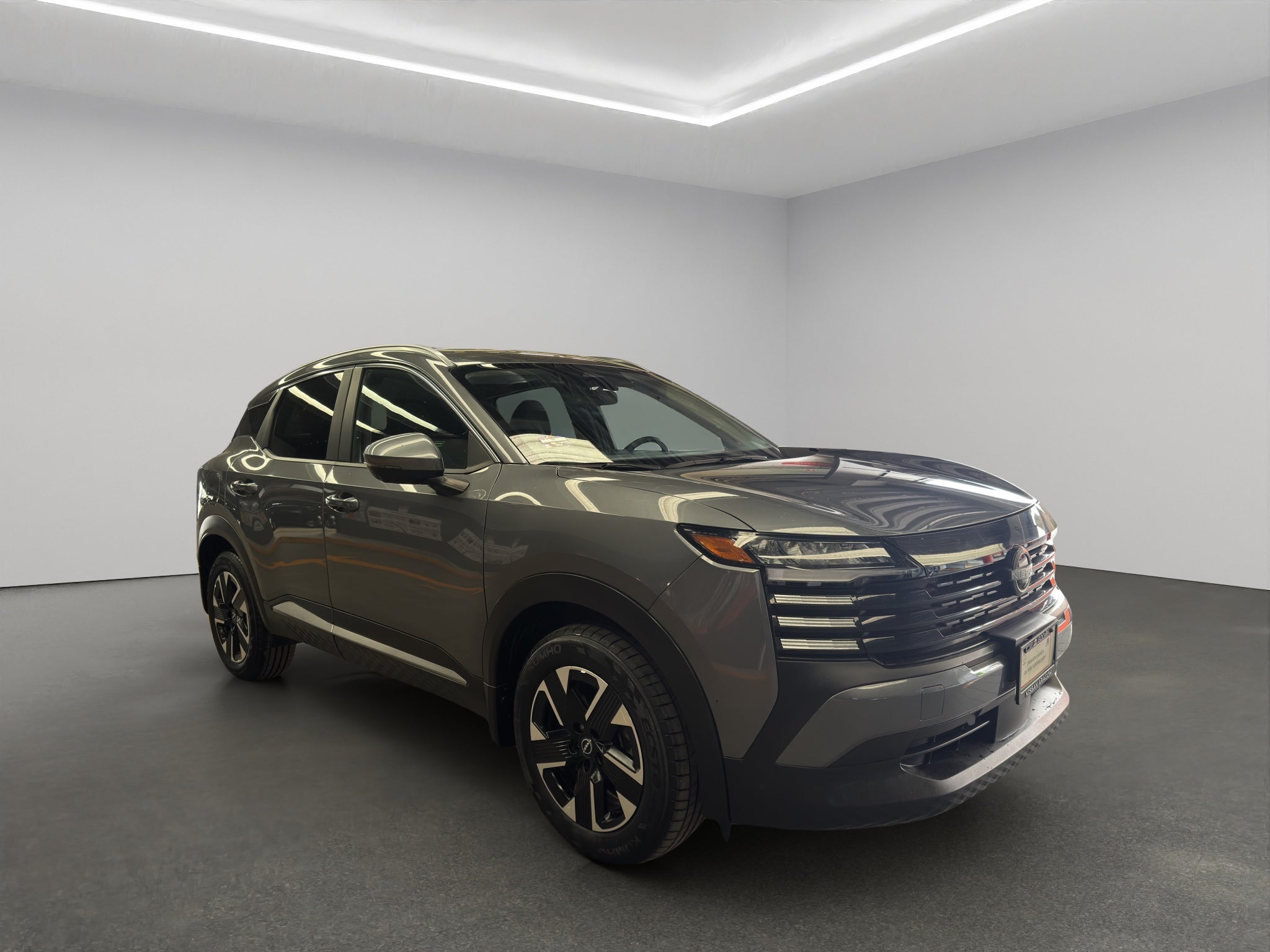 2025 Nissan Kicks VUD 5 pts. Advance, 2.0l, TA, RA-17 (línea nueva)