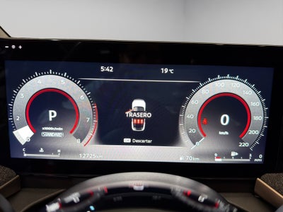 2025 Nissan Kicks VUD 5 pts. Exclusive, 2.0l, TA, pantalla touch 12
