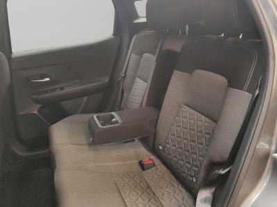 2025 Nissan Kicks VUD 5 pts. Advance, 2.0l, TA, RA-17 (línea nueva)