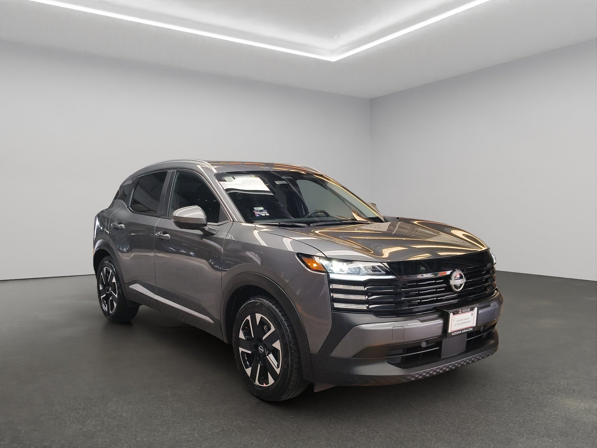 2025 Nissan Kicks VUD 5 pts. Advance, 2.0l, TA, RA-17 (línea nueva)