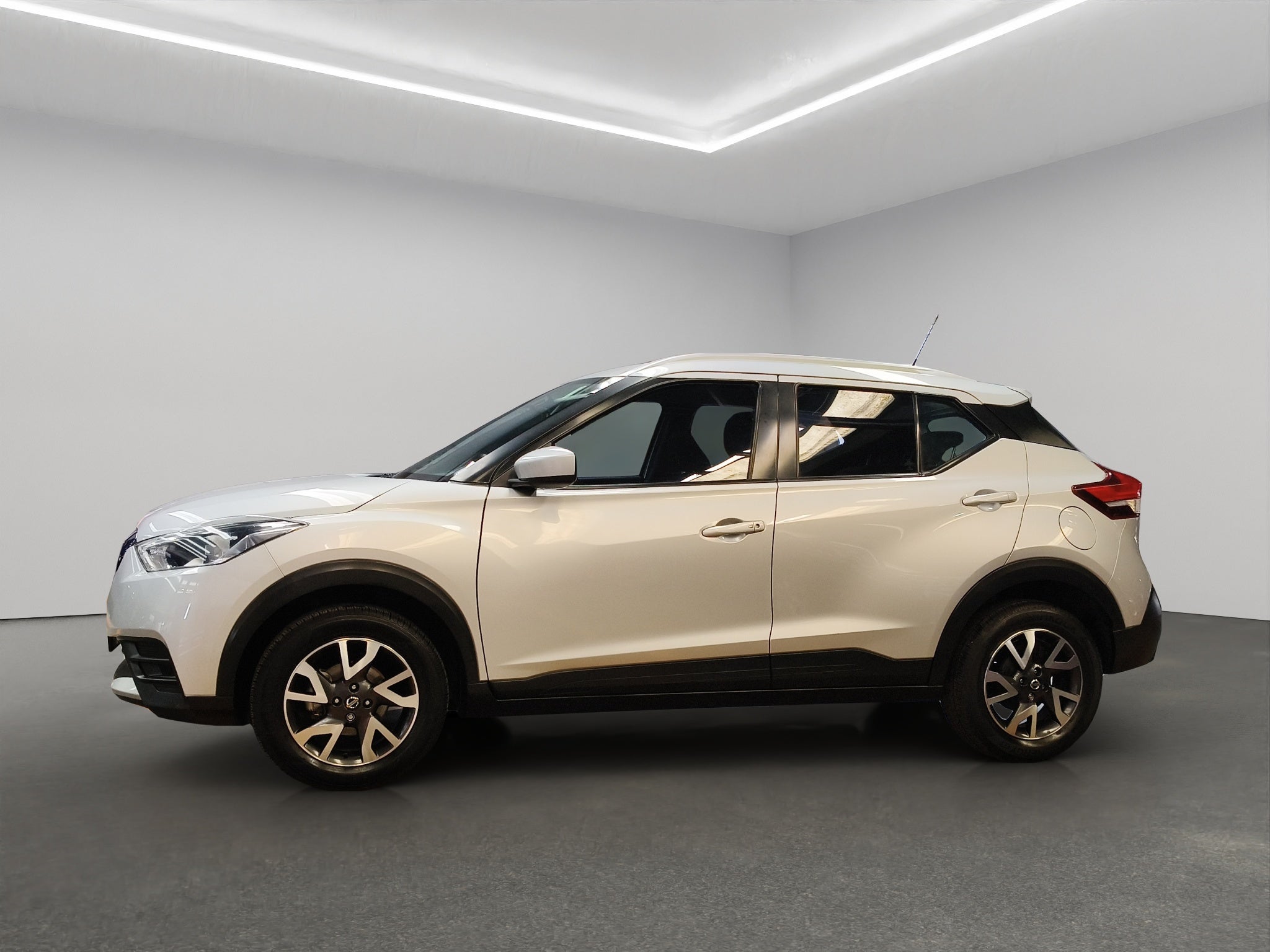 2018 Nissan Kicks VUD 5 pts. Sense, 1.6l, TM5, a/ac., VE, RA-16