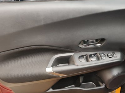 2024 Nissan Kicks VUD 5 pts. Advance, 1.6l, CVT, a/ac., VE, RA-16 (línea anterior)