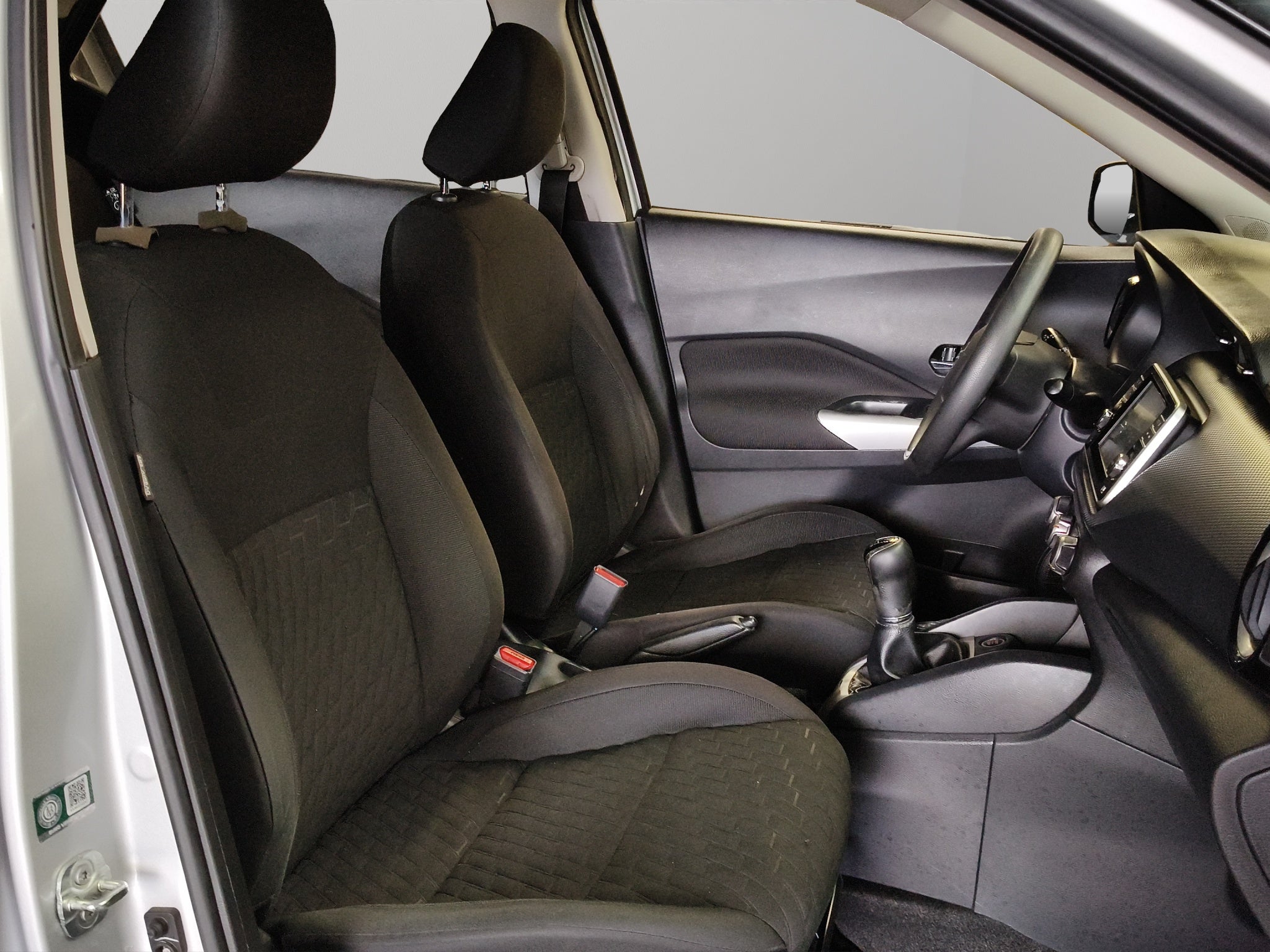 2021 Nissan Kicks VUD 5 pts. Advance, 1.6l, TM5, a/ac., VE, RA-16 (cambio de línea)