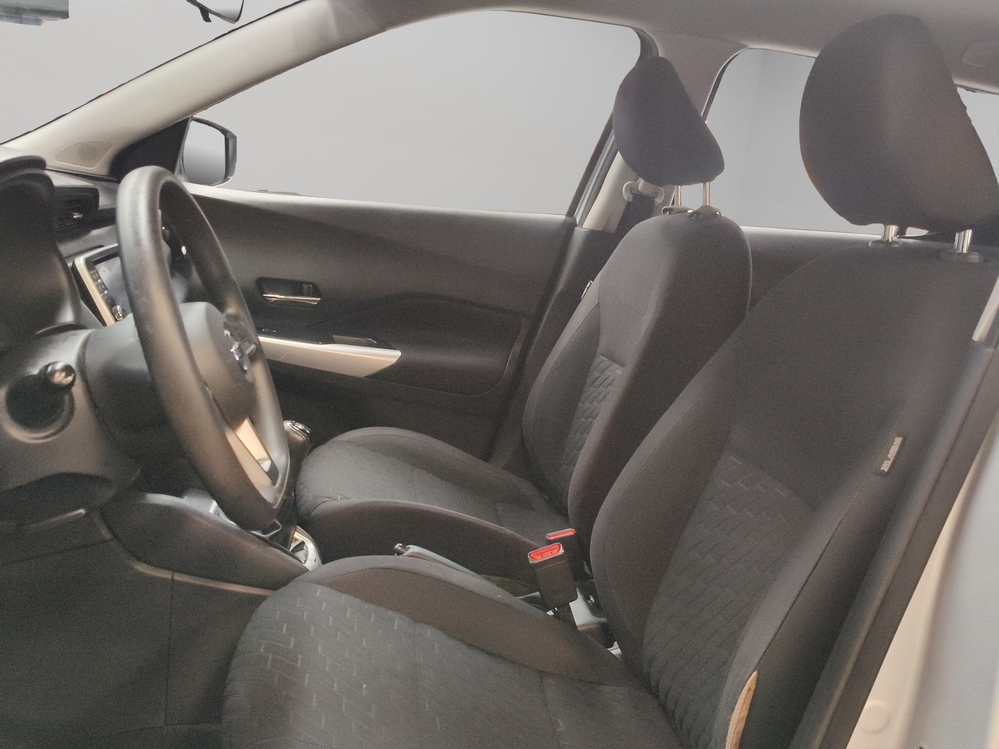 2021 Nissan Kicks VUD 5 pts. Advance, 1.6l, TM5, a/ac., VE, RA-16 (cambio de línea)