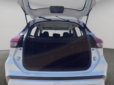 2024 Nissan Kicks VUD 5 pts. Advance, 1.6l, TM5, a/ac., VE, RA-16 (línea anterior)