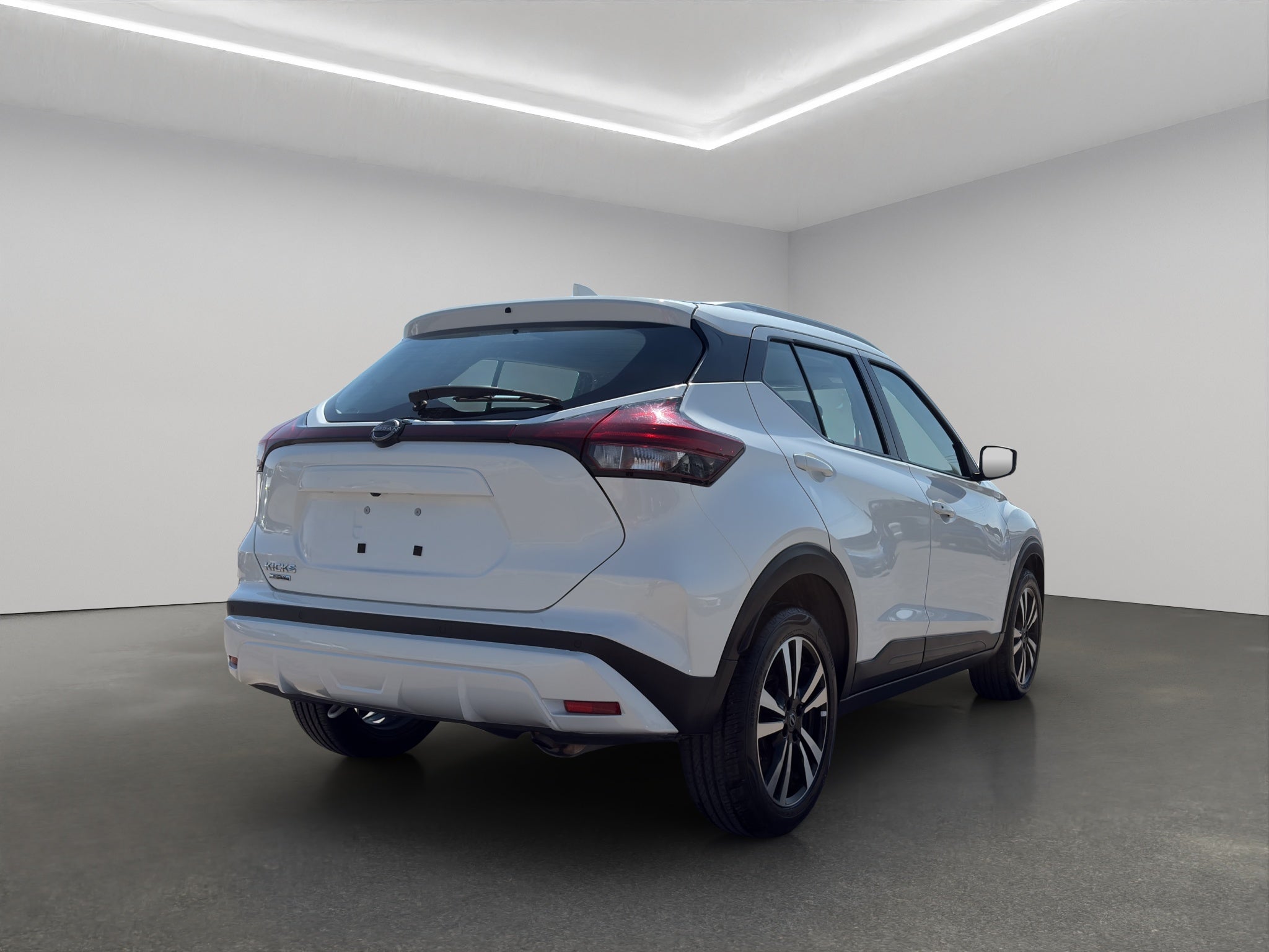 2024 Nissan Kicks VUD 5 pts. Advance, 1.6l, TM5, a/ac., VE, RA-16 (línea anterior)