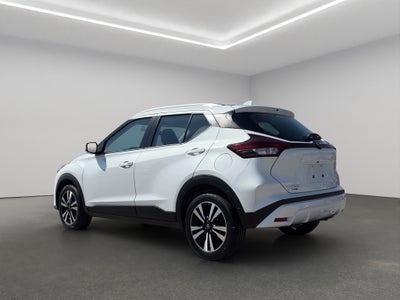 2024 Nissan Kicks VUD 5 pts. Advance, 1.6l, TM5, a/ac., VE, RA-16 (línea anterior)