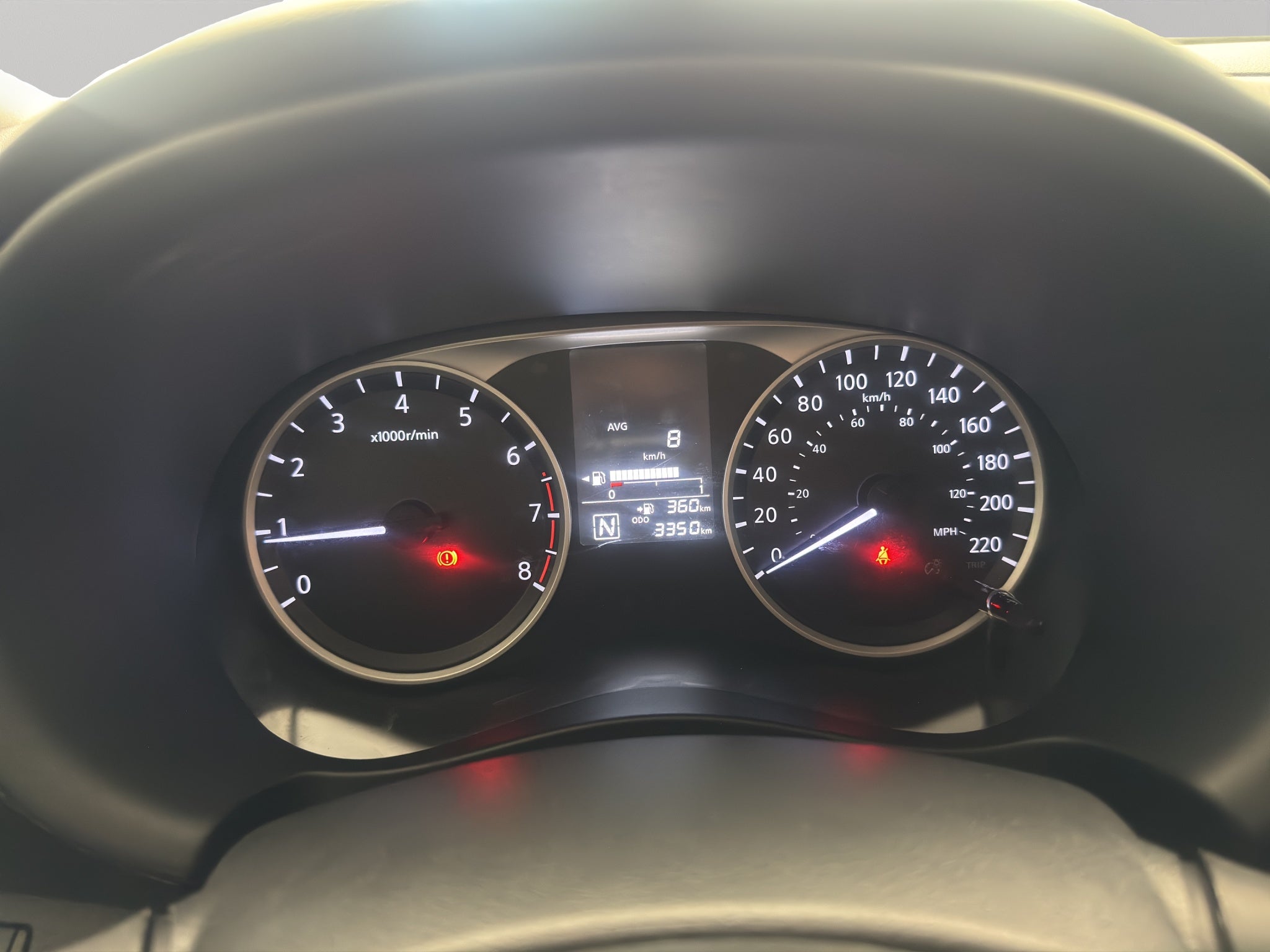 2025 Nissan Kicks VUD 5pts. Play Advance, 1.6l, CVT, RA-17 (línea nueva)