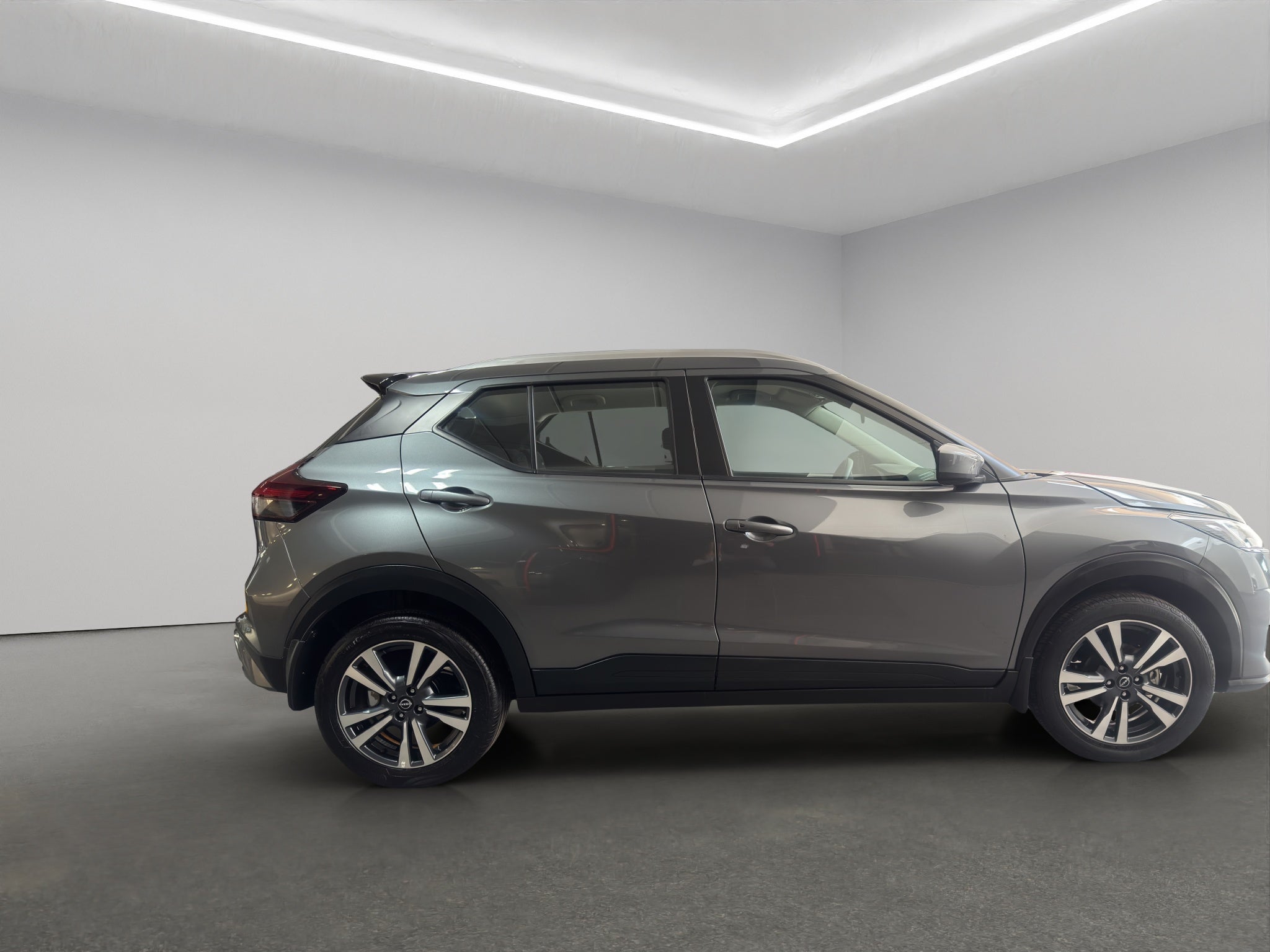 2025 Nissan Kicks VUD 5pts. Play Advance, 1.6l, CVT, RA-17 (línea nueva)