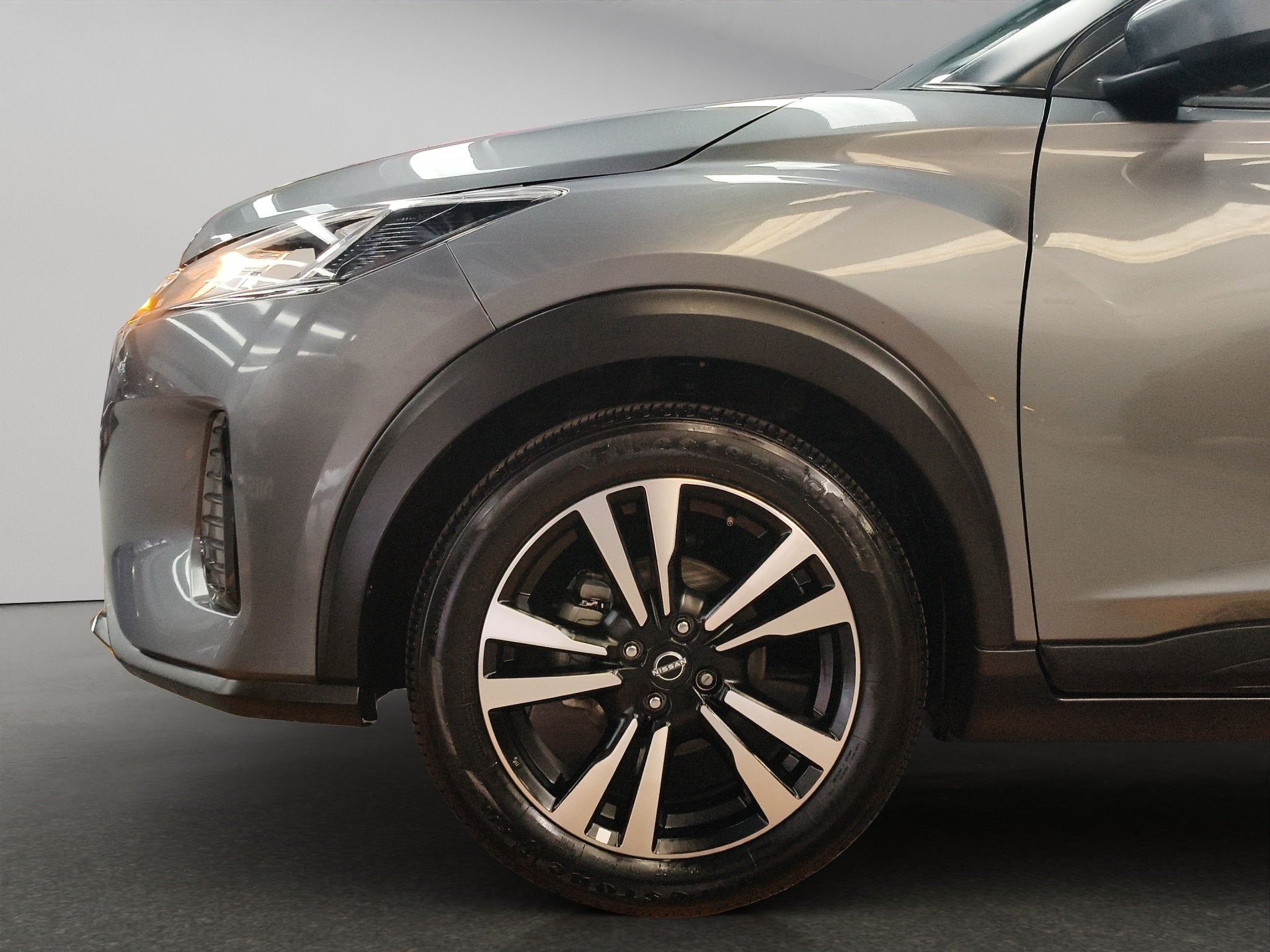 2024 Nissan Kicks VUD 5 pts. Advance, 1.6l, CVT, a/ac., VE, RA-16 (línea anterior)