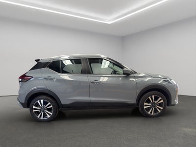 2025 Nissan Kicks VUD 5 pts. Play Advance, 1.6l, CVT, RA-17 (línea nueva)