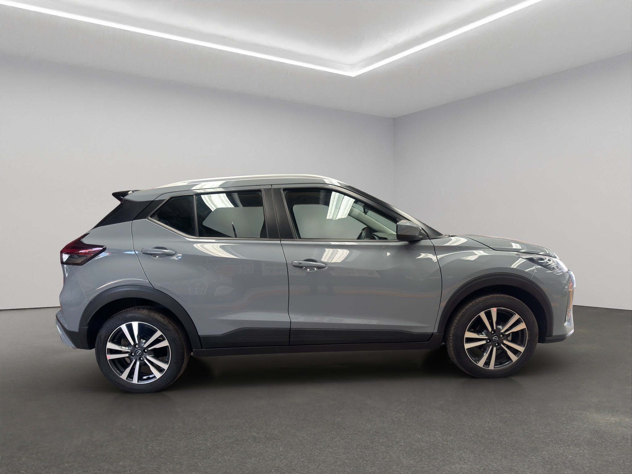 2025 Nissan Kicks VUD 5 pts. Play Advance, 1.6l, CVT, RA-17 (línea nueva)
