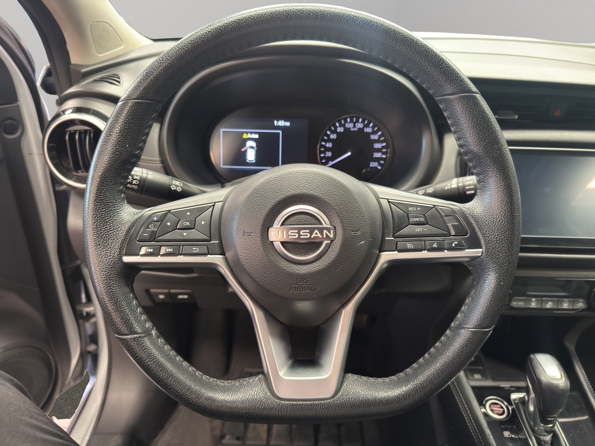 2022 Nissan Kicks VUD 5 pts. Platinum, 1.6l, TA, a/ac. Aut., piel, GPS, RA-18