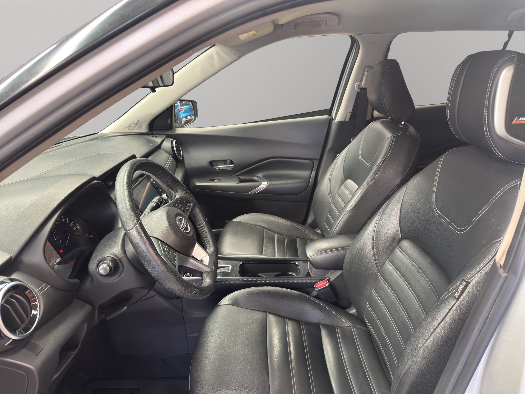 2022 Nissan Kicks VUD 5 pts. Platinum, 1.6l, TA, a/ac. Aut., piel, GPS, RA-18