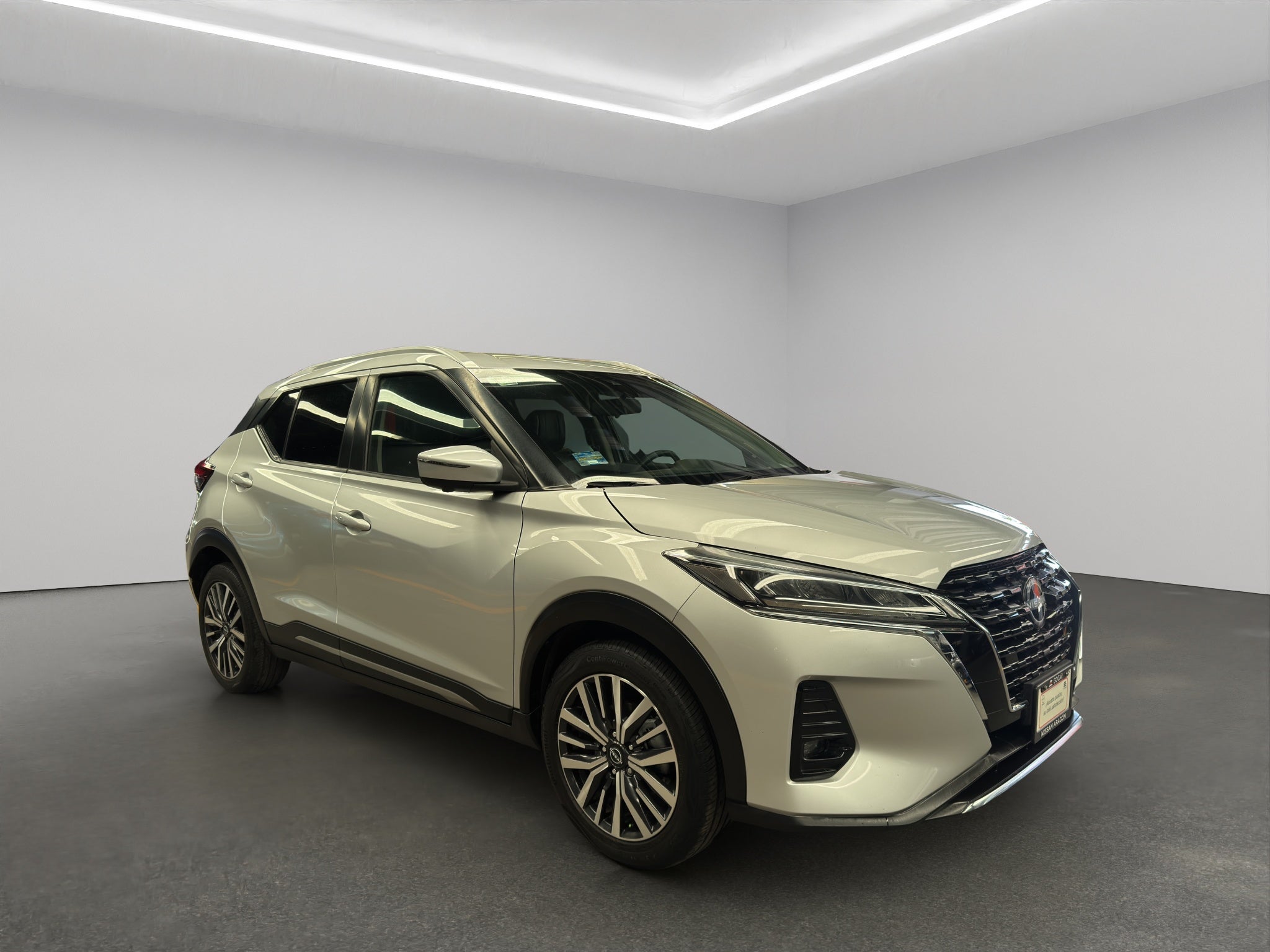 2022 Nissan Kicks VUD 5 pts. Platinum, 1.6l, TA, a/ac. Aut., piel, GPS, RA-18