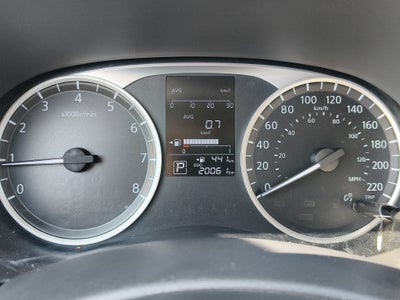 2025 Nissan Kicks VUD 5 pts. Play Advance, 1.6l, CVT, RA-17 (línea nueva)