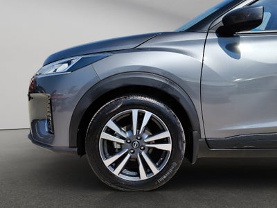 2025 Nissan Kicks VUD 5 pts. Play Advance, 1.6l, CVT, RA-17 (línea nueva)