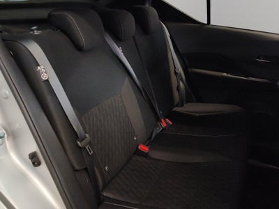 2025 Nissan Kicks VUD 5 pts. Play Advance, 1.6l, CVT, RA-17 (línea nueva)
