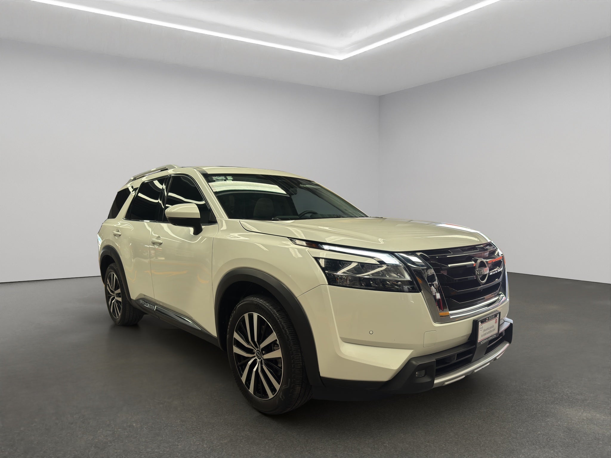 2024 Nissan Pathfinder VUD 5 pts. Platinum, 3.5l, TA, piel premium, RA-20, 4x4