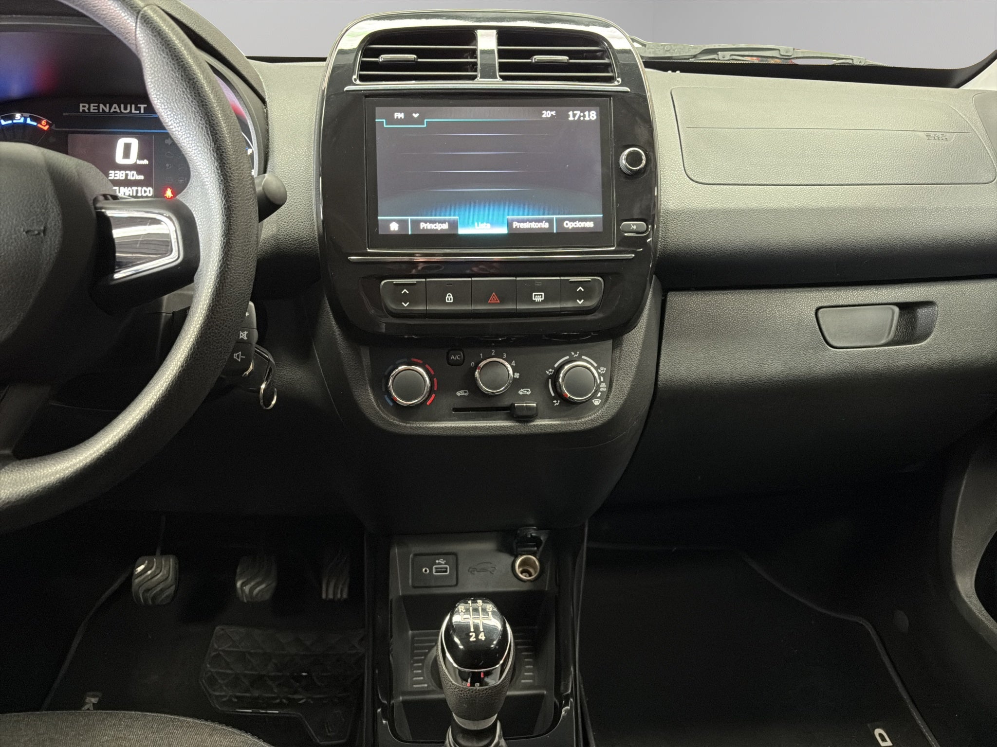 2024 Renault Kwid 5 pts. HB Bitono, TM5, a/ac., pantalla touch 8