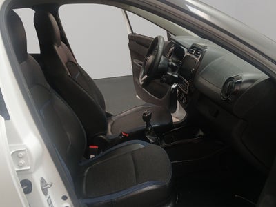 2023 Renault Kwid 5 pts. HB Bitono, TM5, a/ac., pantalla touch 8