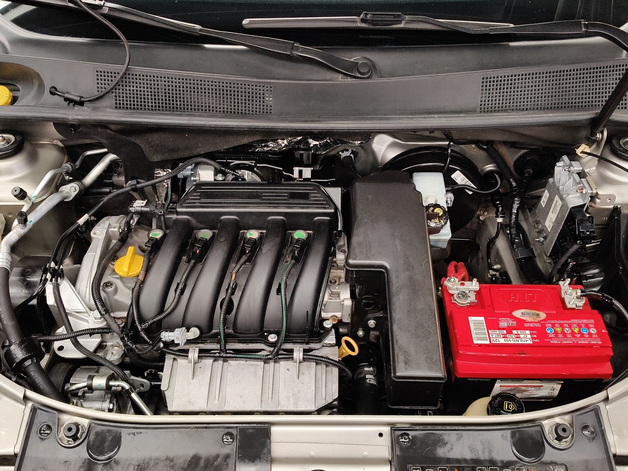 2019 Renault Logan 4 pts. Intens, TM5, VE, GPS, f. niebla, RA-15 (línea anterior)