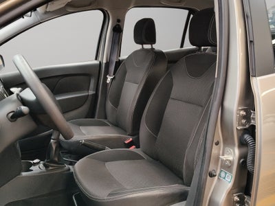 2019 Renault Logan 4 pts. Intens, TM5, VE, GPS, f. niebla, RA-15 (línea anterior)