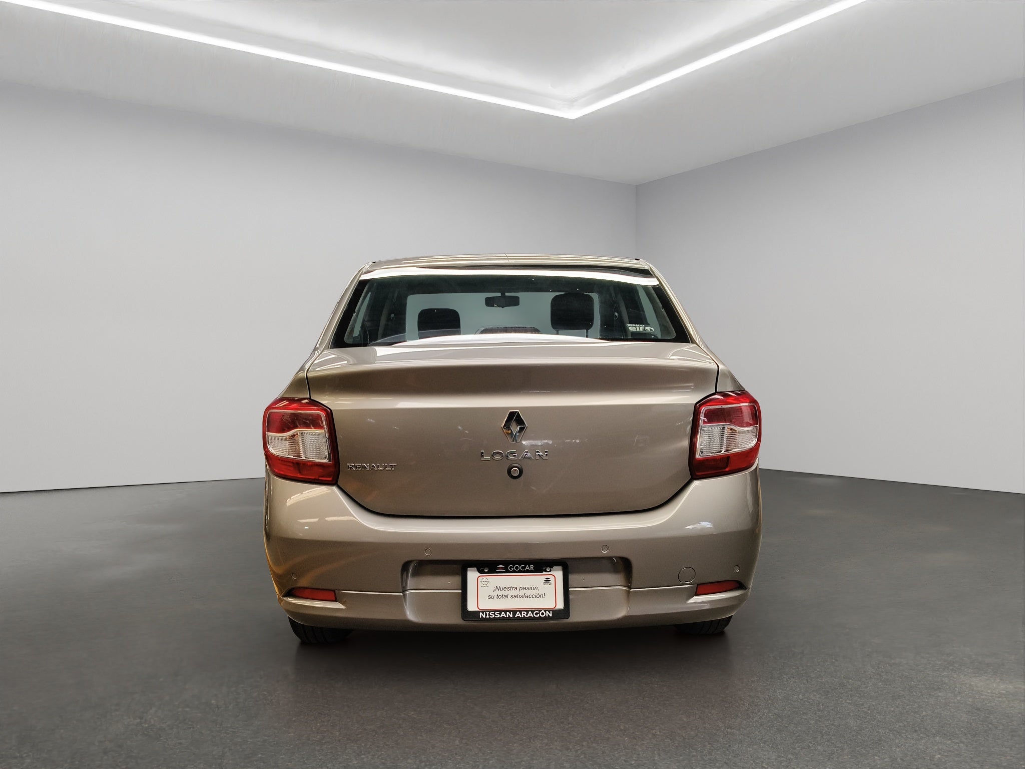 2019 Renault Logan 4 pts. Intens, TM5, VE, GPS, f. niebla, RA-15 (línea anterior)