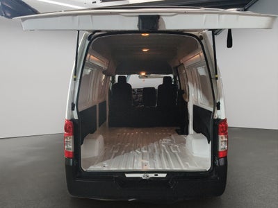 2024 Nissan Comerciales Urvan Panel 4 pts. Amplia, TM5, a/ac.